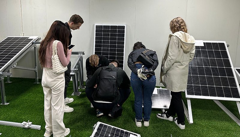 European customers come again to discuss a new chapter in solar bracket product cooperation