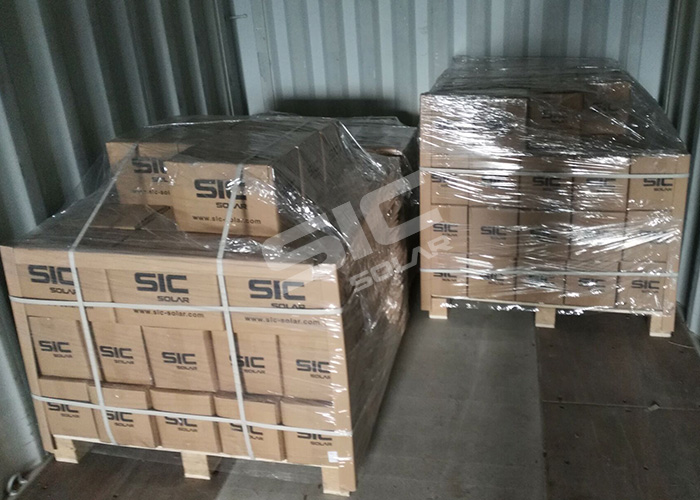 Package for metal roofing screws